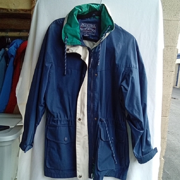 Mens M Pacific Trail Blue and Green Raincoat with Relaxed Fit - Picture 1 of 5